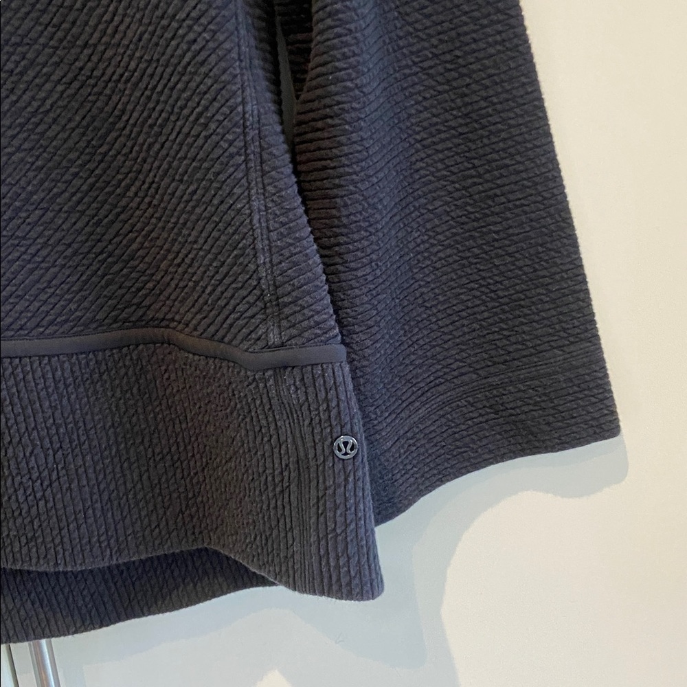 Lululemon On Repeat Mock Neck - Picture 7 of 9